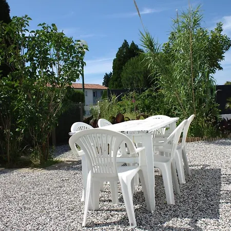 Dom wakacyjny Maison Avec 3 Chambres A 10 Min De Plage